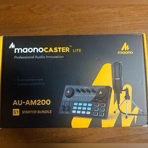 Caster Lite AU-AM200 S1 Starter Bundle - Black